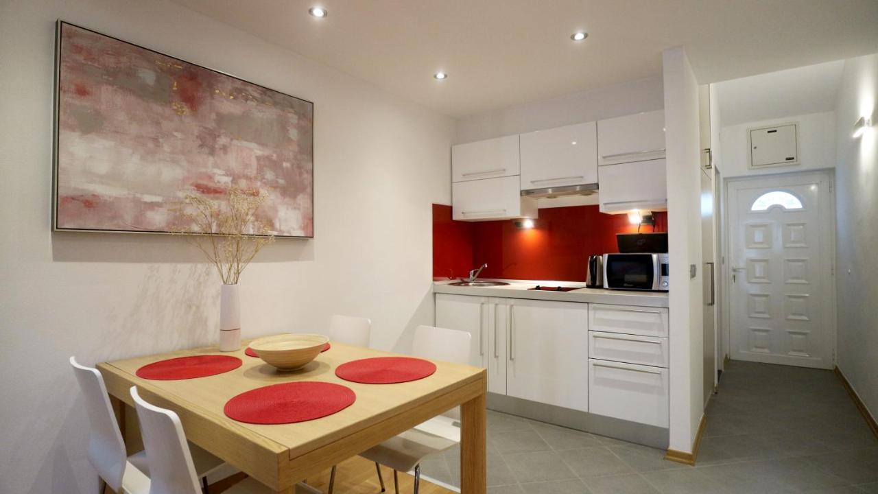 Apartment Ena - Lavica Podstrana Esterno foto