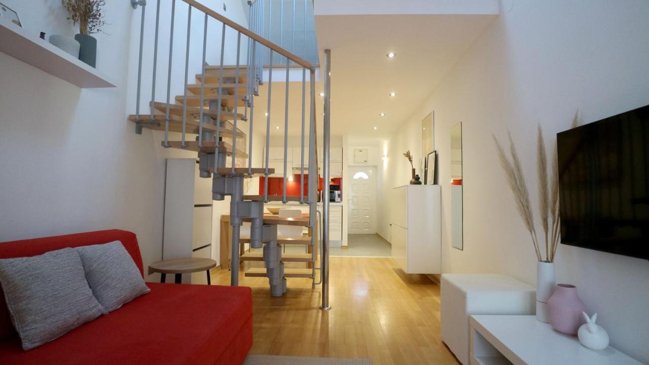 Apartment Ena - Lavica Podstrana Esterno foto